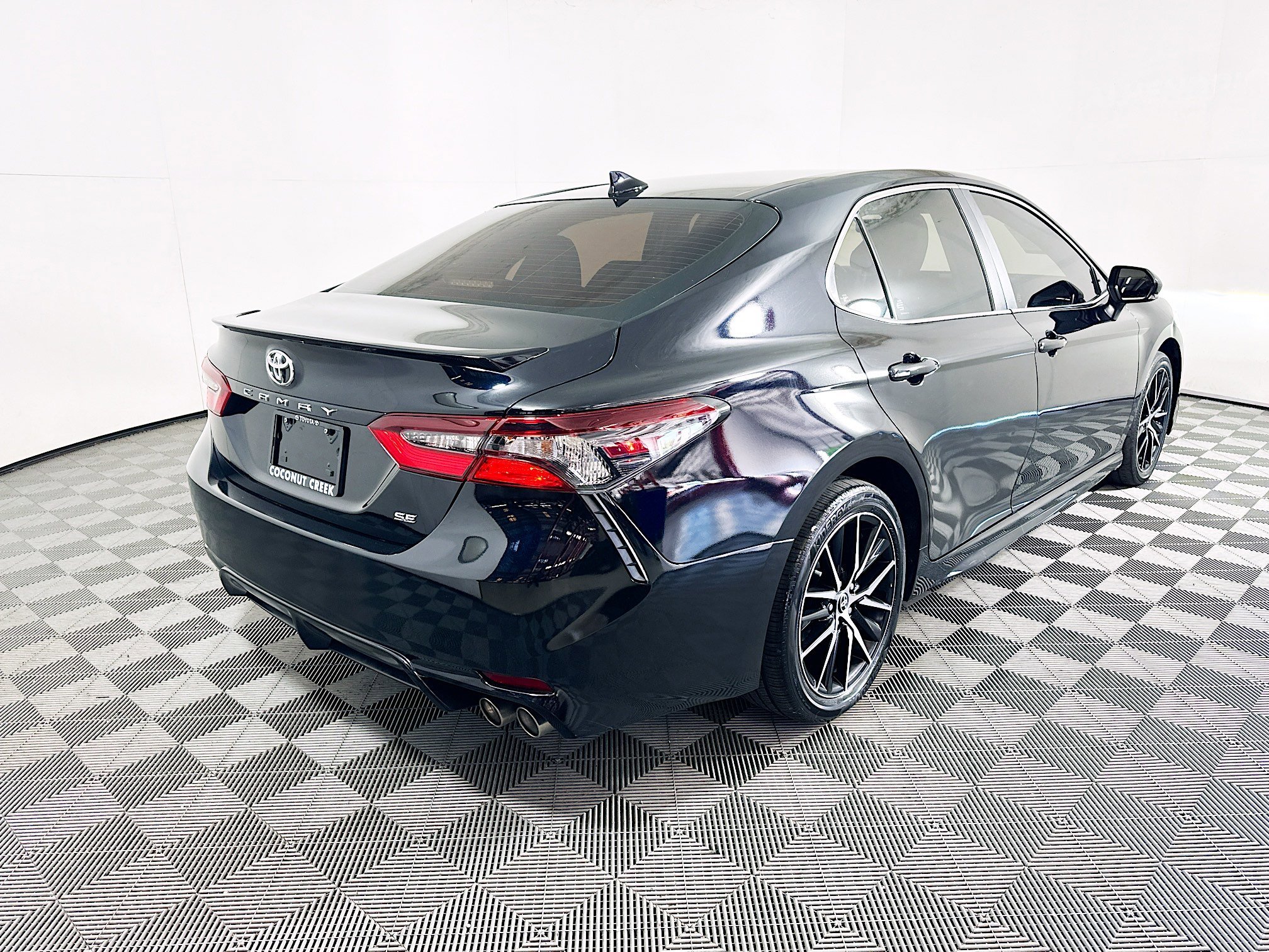 2024 Toyota Camry thumbnail 5