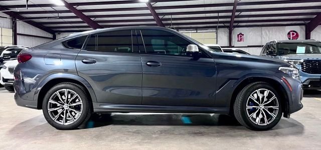 Used 2021 Gray BMW M50i image 2