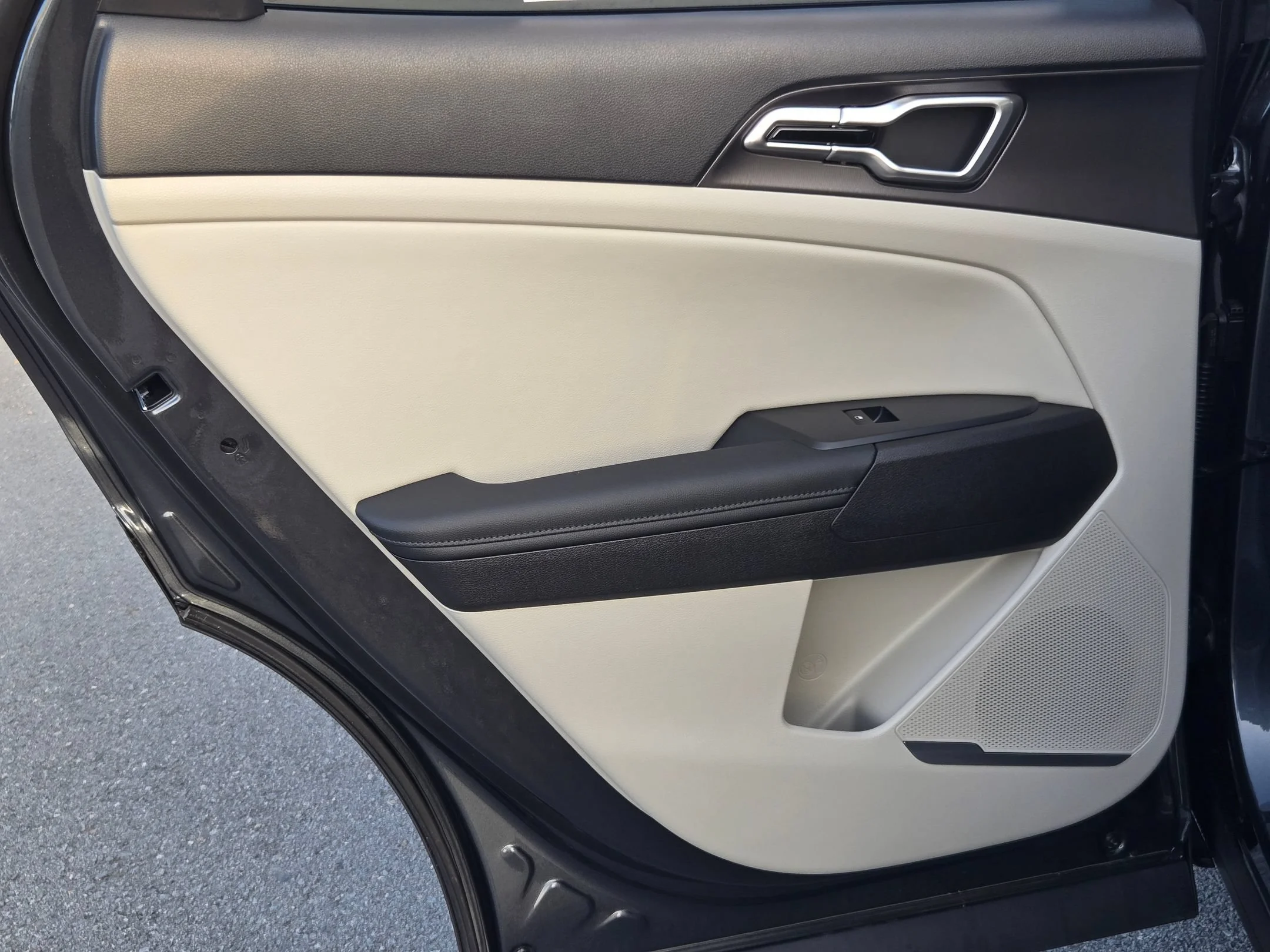 New 2026 Gray Kia EX image 28