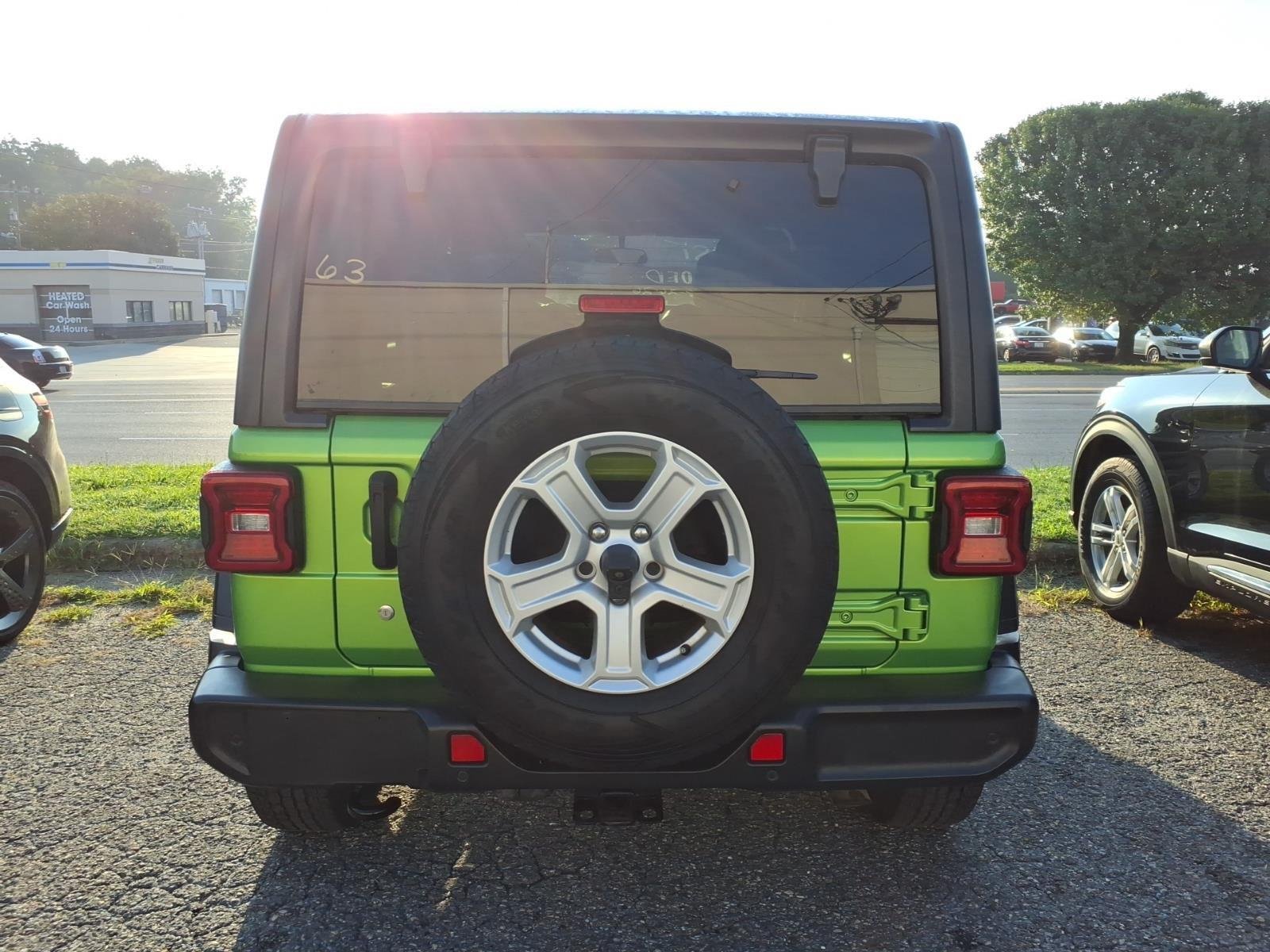 Used 2019 Mojito! Clearcoat Jeep Sport S image 4