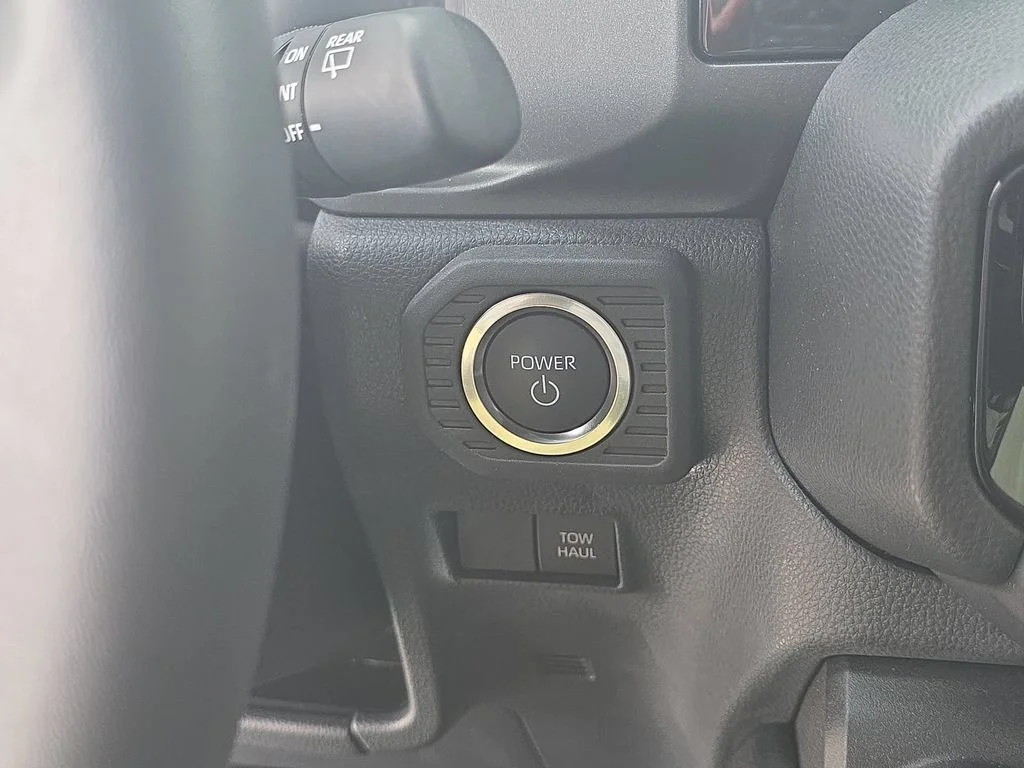 Certified Used 2025  Toyota 1958 image 17
