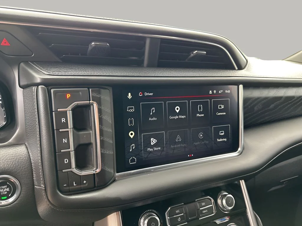 Used 2023 White GMC Denali image 34