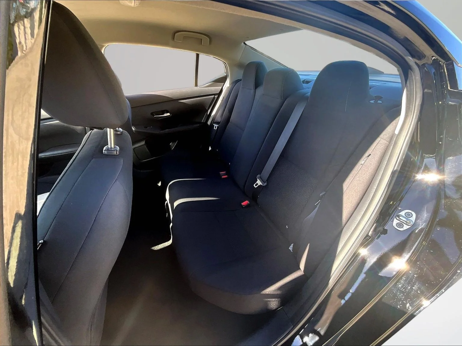 Used 2022 Black Nissan S image 25