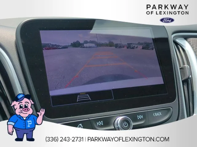 Used 2023 White Chevrolet LT image 22