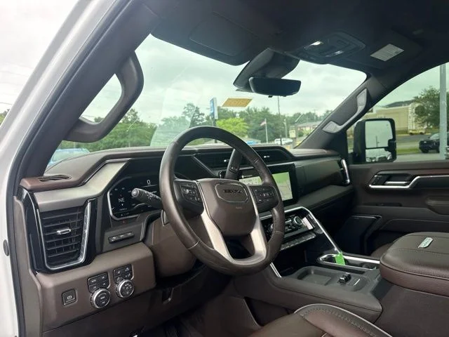 Used 2024 White GMC Denali image 16