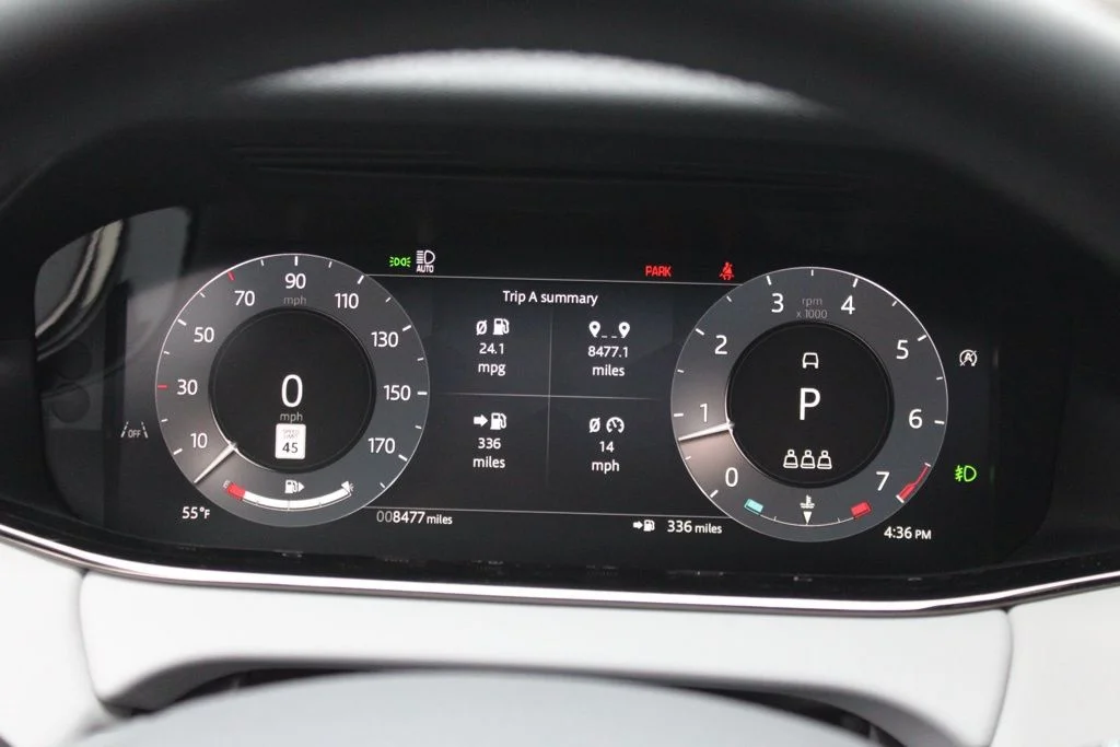 Certified Used 2026  Land Rover Dynamic image 18