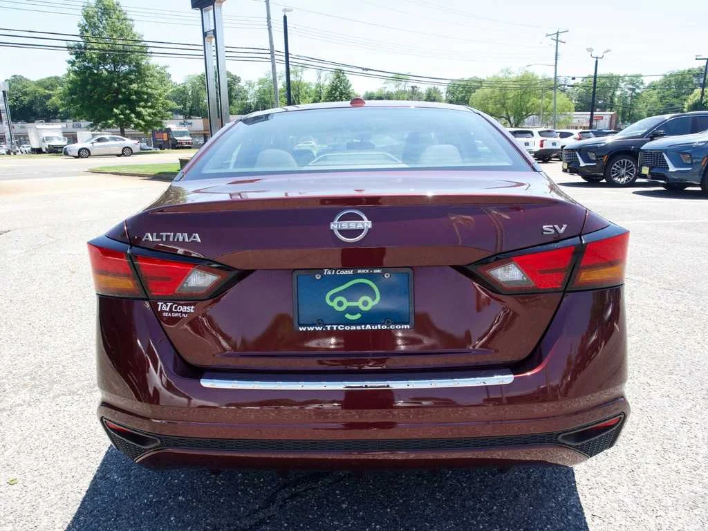 2023 Nissan Altima SV - Photo 7