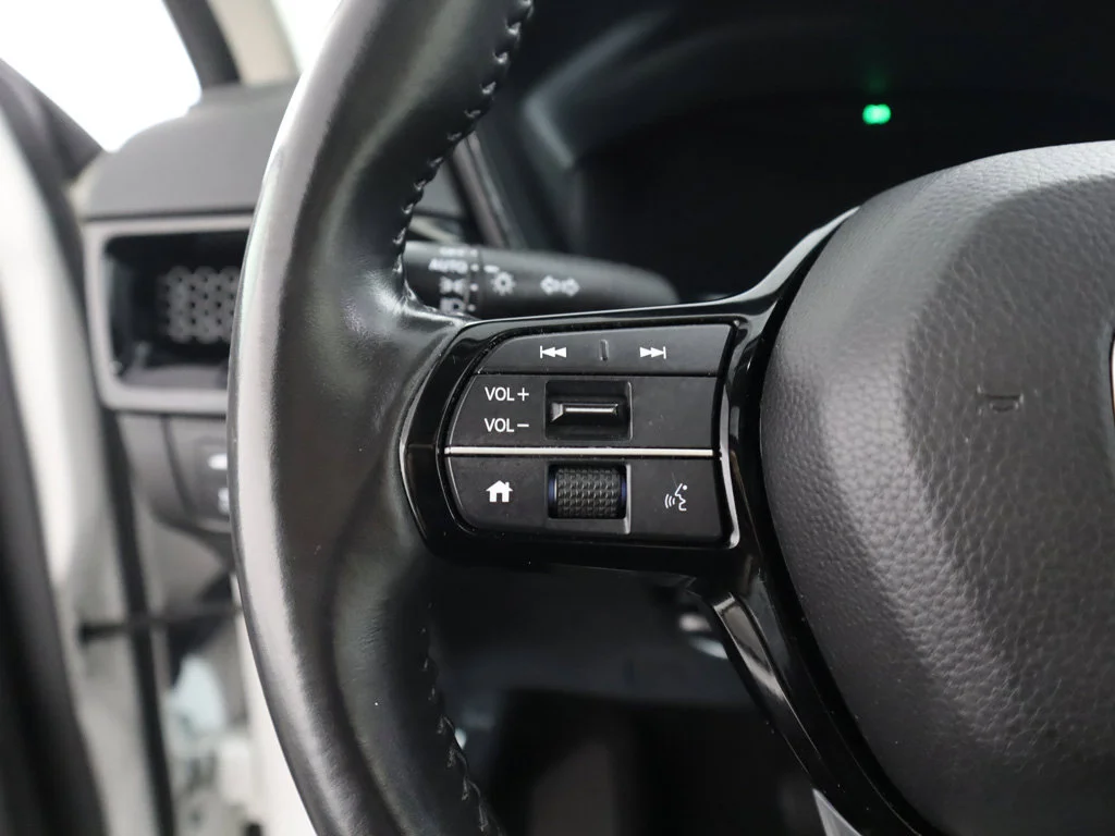 Used 2024 Platinum White Pearl Honda EX-L image 45