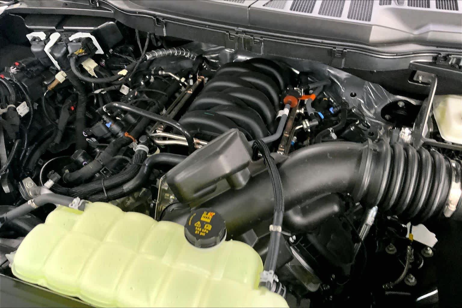 New 2026 Carbonized Gray Metallic Ford Lariat® image 16