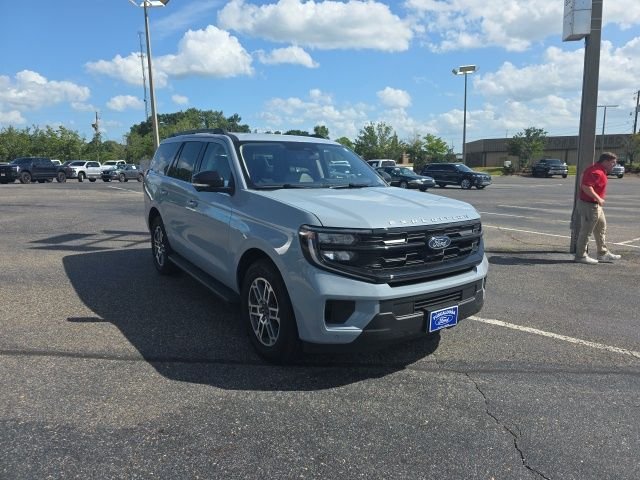 Used 2025 Gray Ford Active image 1