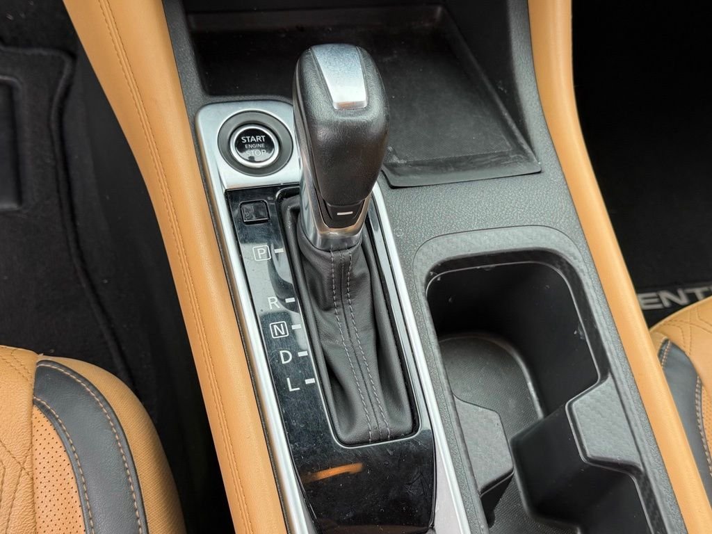 Used 2021  Nissan SV image 20