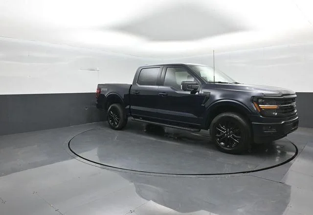 New 2026 Blue Ford XLT image 2