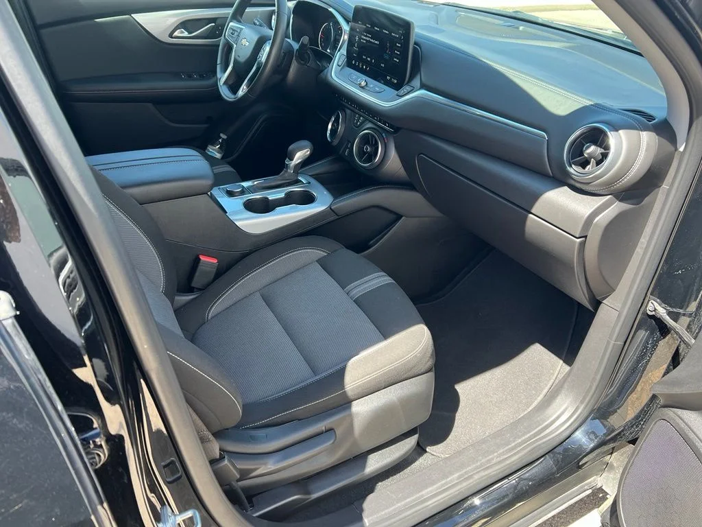 Used 2026 Black Chevrolet LT image 30