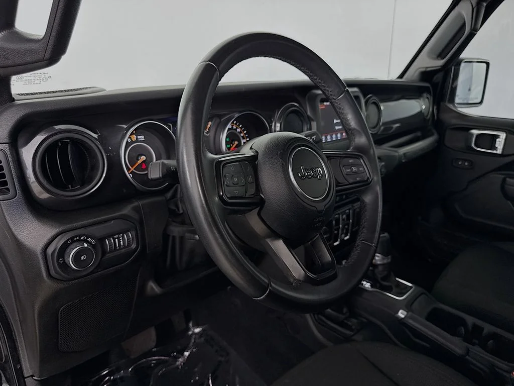 Used 2022 Black Jeep Unlimited Sport Altitude image 9