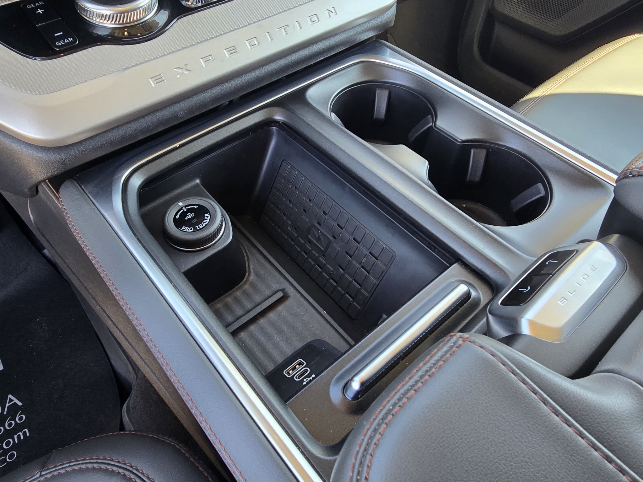 Used 2025 Agate Black Metallic Ford Active image 20