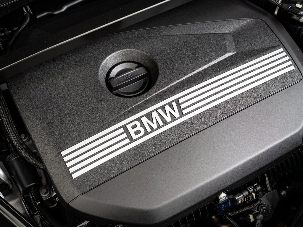 Used 2025 Blue Metallic BMW xDrive28i image 36