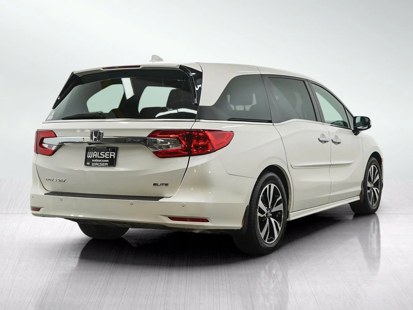 Used 2018 Platinum White Pearl Honda 5D WAGON ELITE image 5