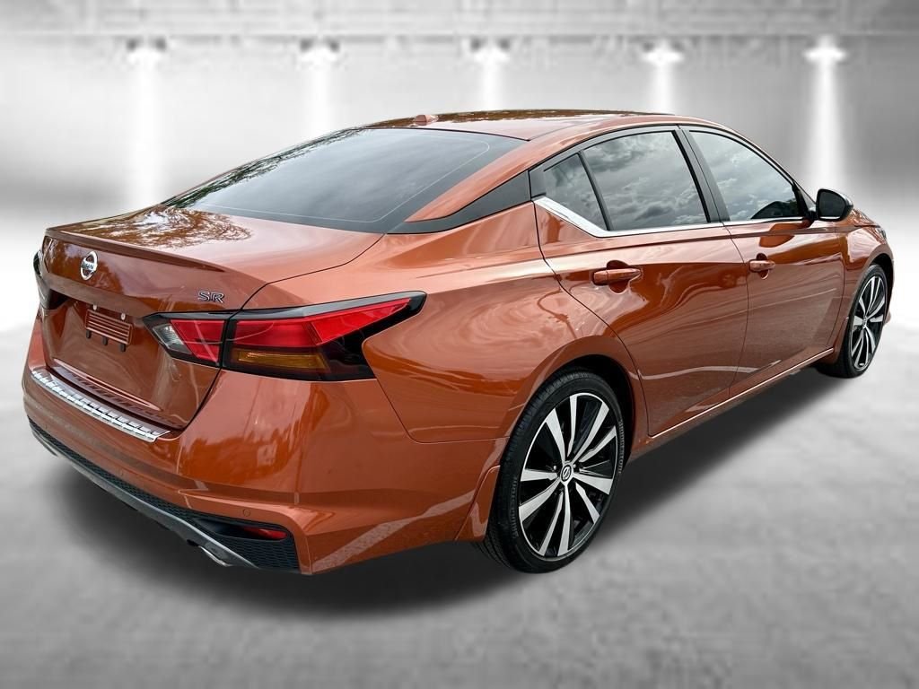 Used 2021 Orange Nissan 2.5 SR image 6