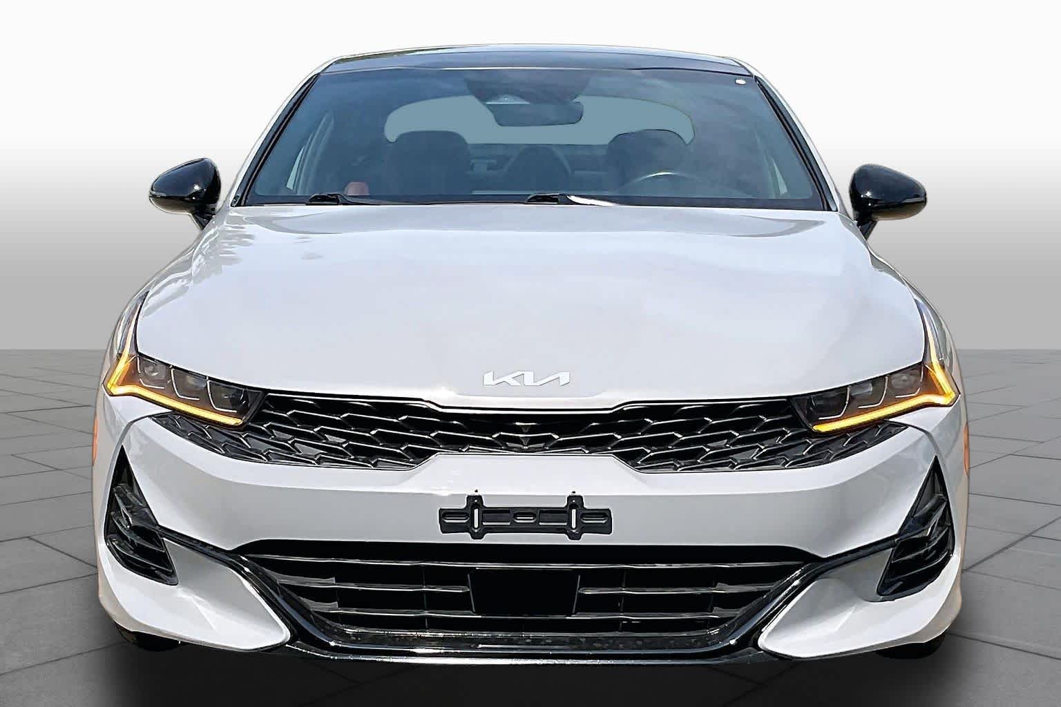 Used 2023 Wolf Gray Kia GT-Line image 5