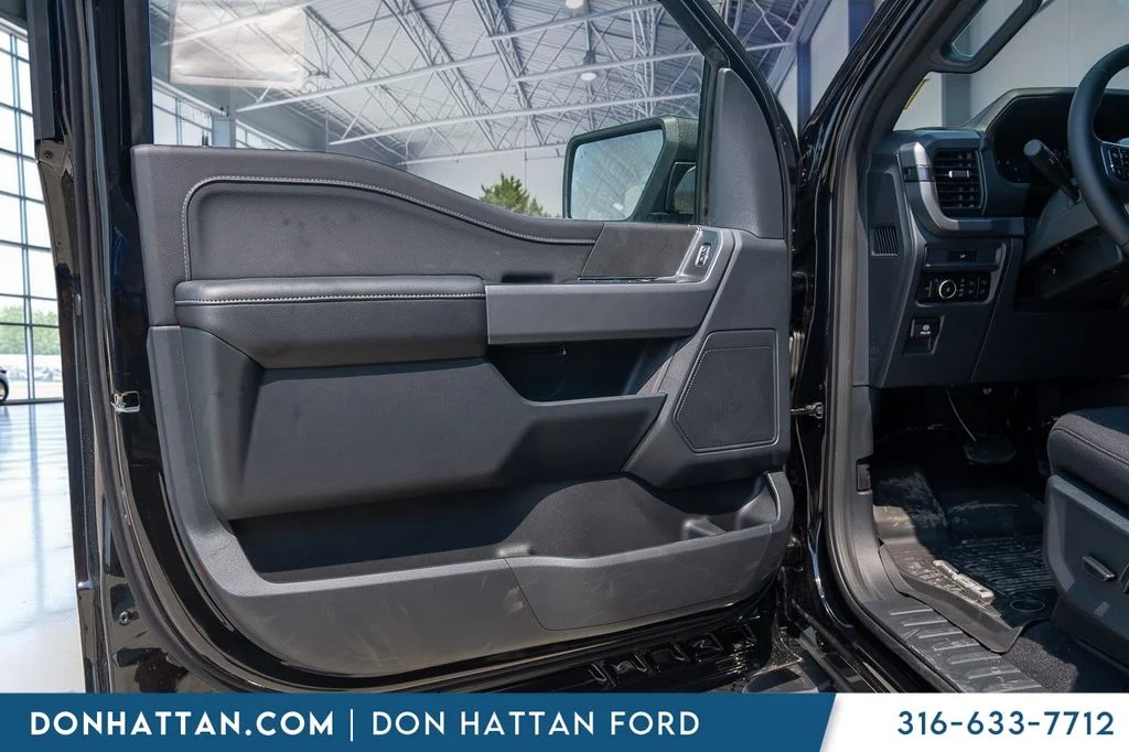 New 2026 Agate Black Metallic Ford XLT image 16