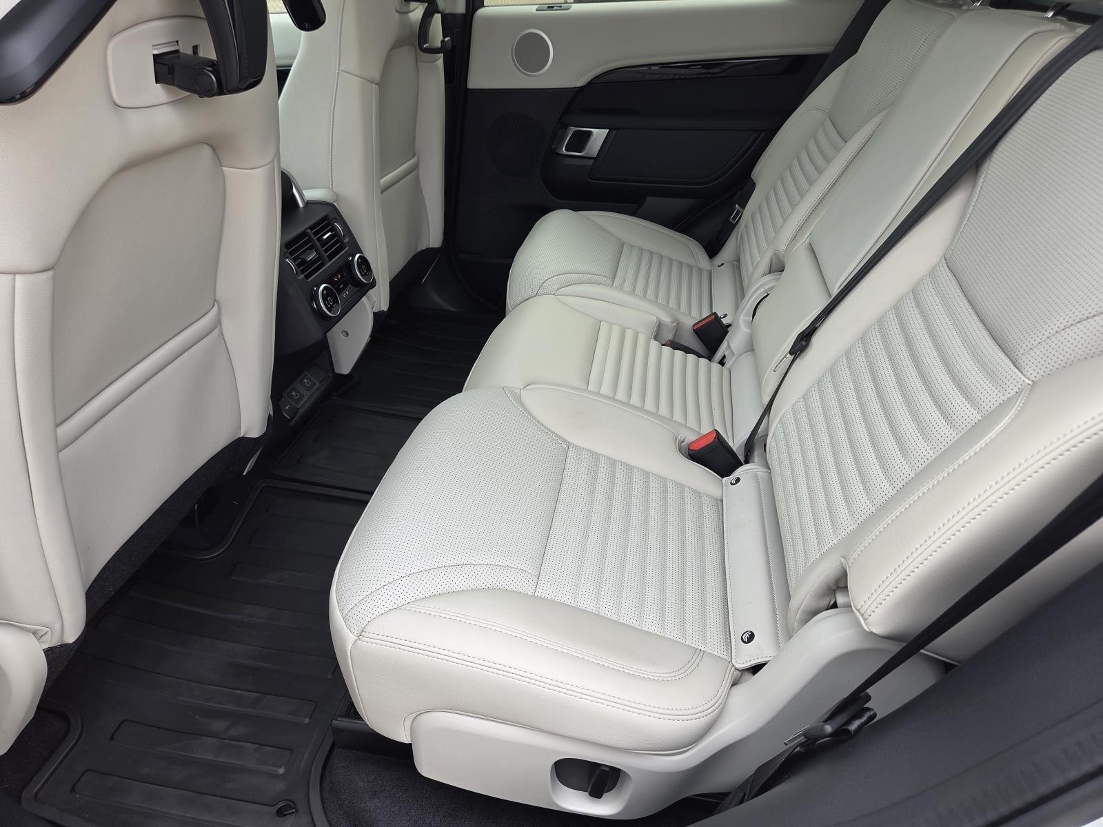 New 2026 Fuji White Land Rover S image 38
