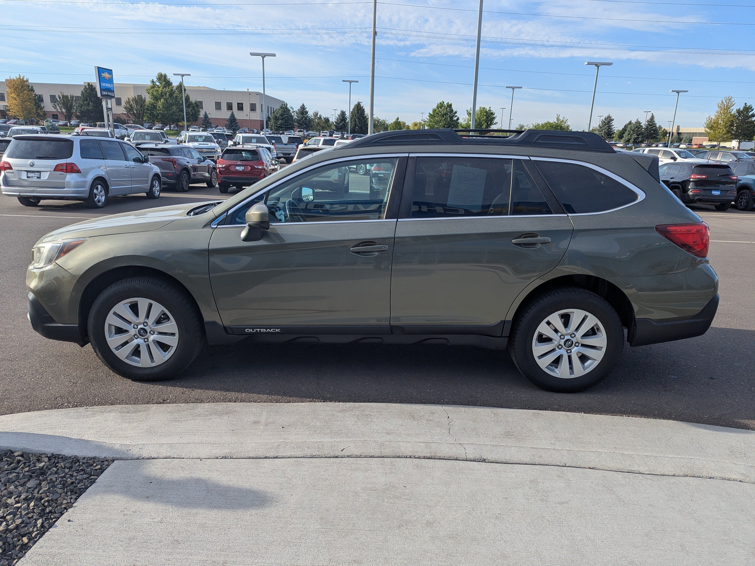 2018 Subaru Outback Premium - Photo 9
