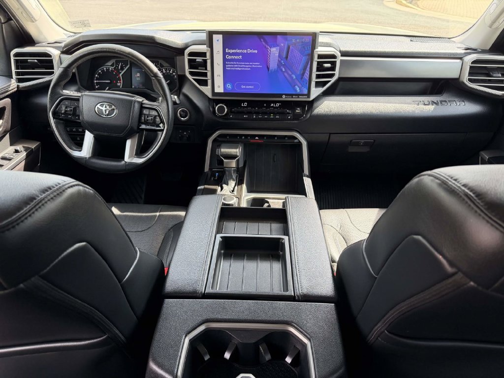 Used 2023  Toyota SR5 image 2