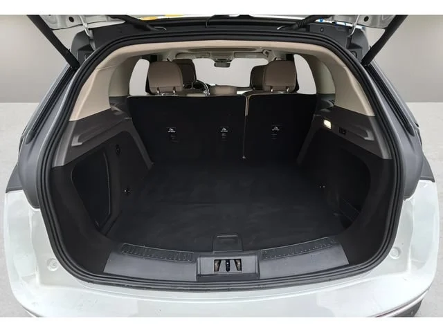 Used 2020 White Lincoln Reserve image 32
