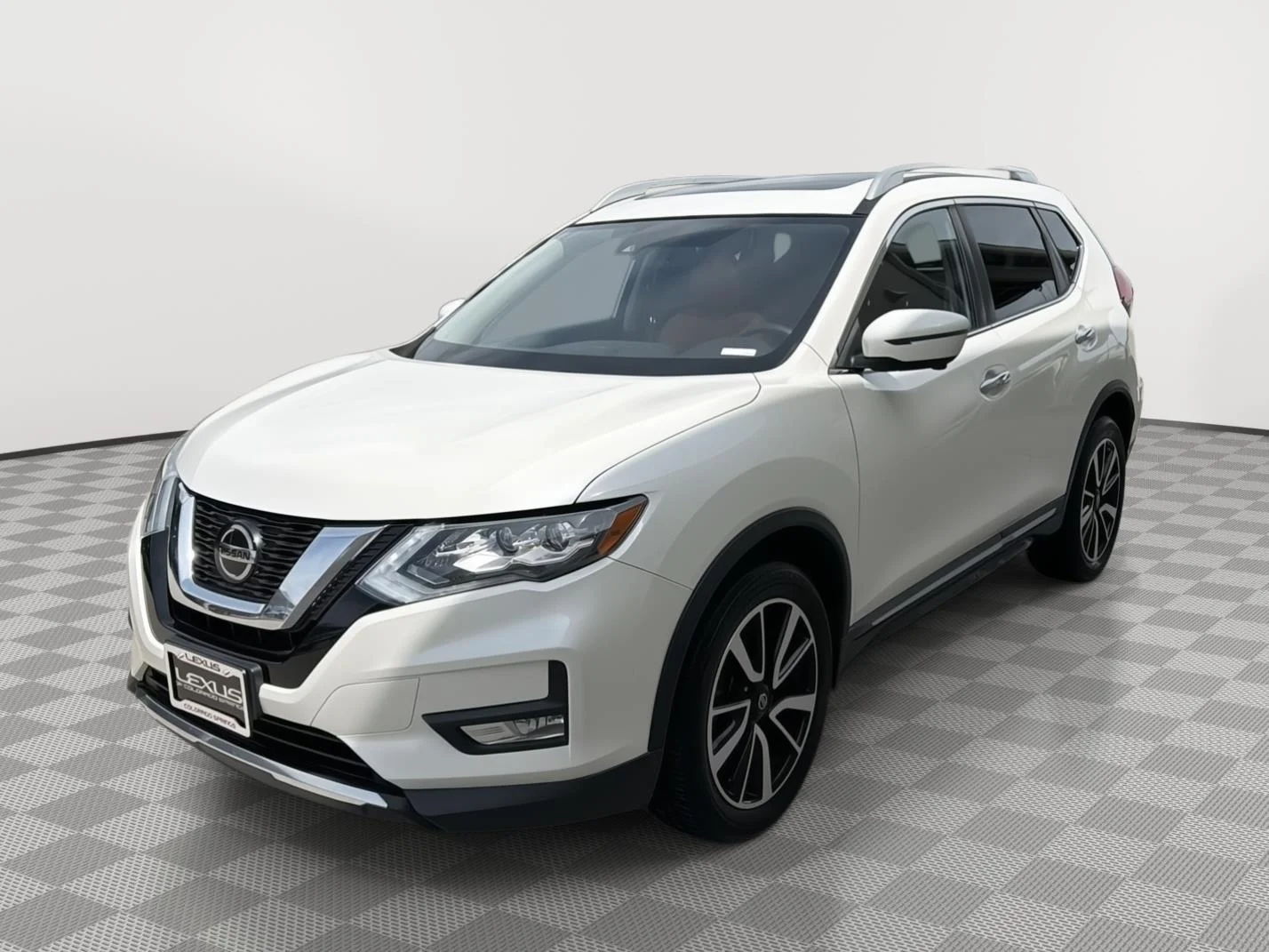Used 2019 Pearl White Tricoat Nissan SL image 7