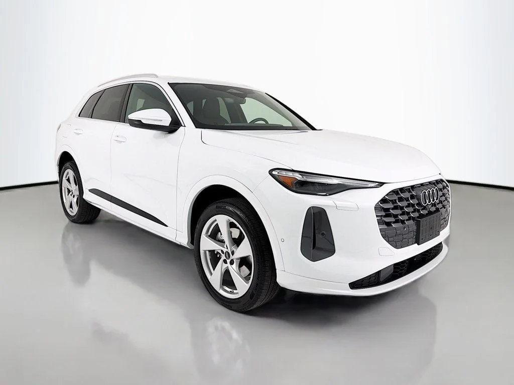 2025 Audi Q5 40 Premium Plus's photo