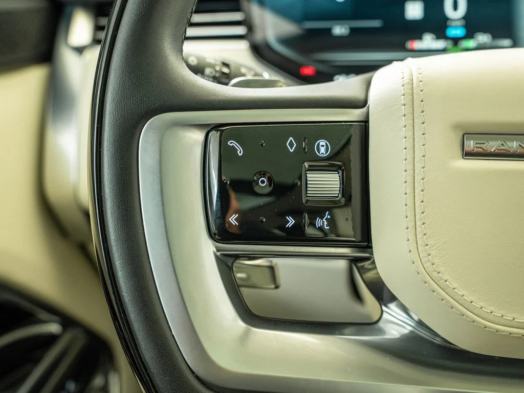 Used 2025 Fuji White Land Rover Autobiography image 19