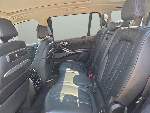 Used 2026 Black BMW xDrive40i image 36