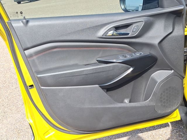 Used 2025 Yellow Chevrolet 2RS image 10