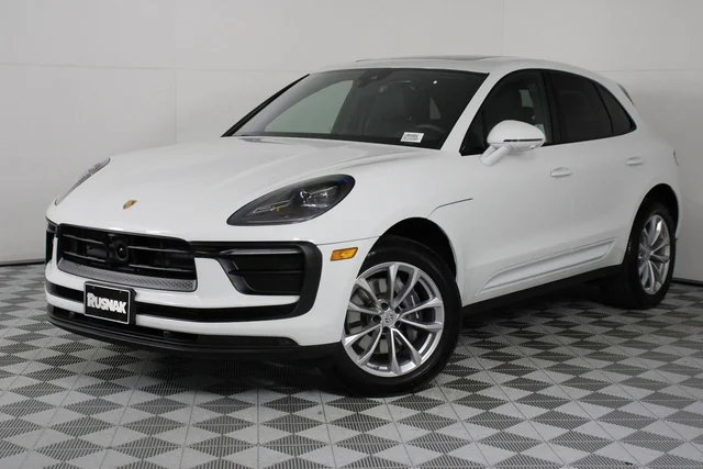 2026 Porsche Macan 