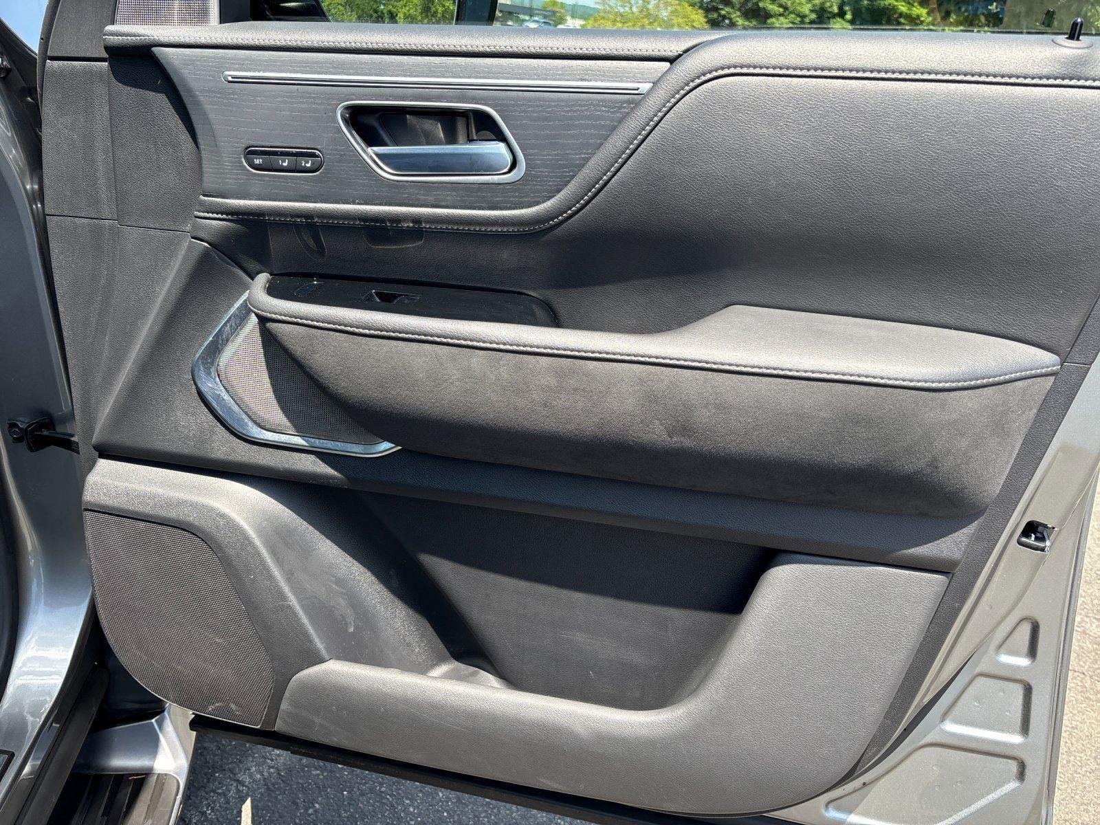 Used 2025 Dynamic Metal INFINITI SENSORY image 40