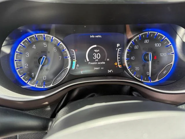 Used 2018 White Chrysler Touring L Plus image 23