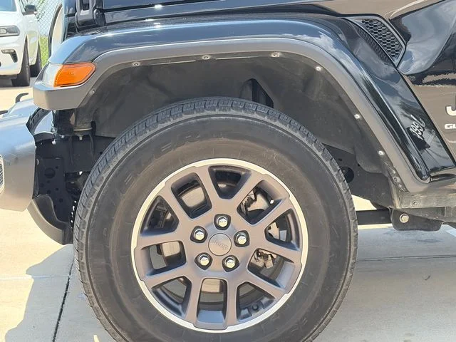 Used 2023 Black Jeep Overland image 5