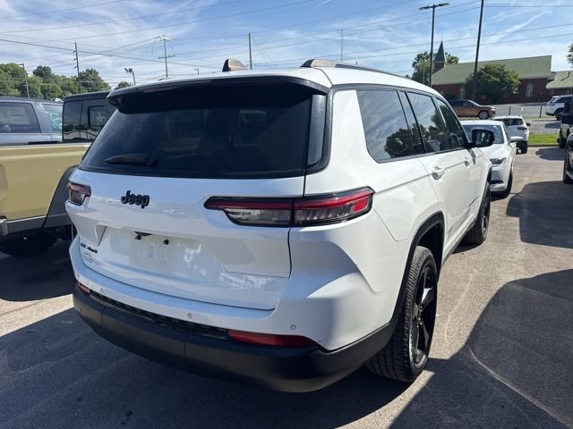 Used 2021 White Jeep Altitude image 6