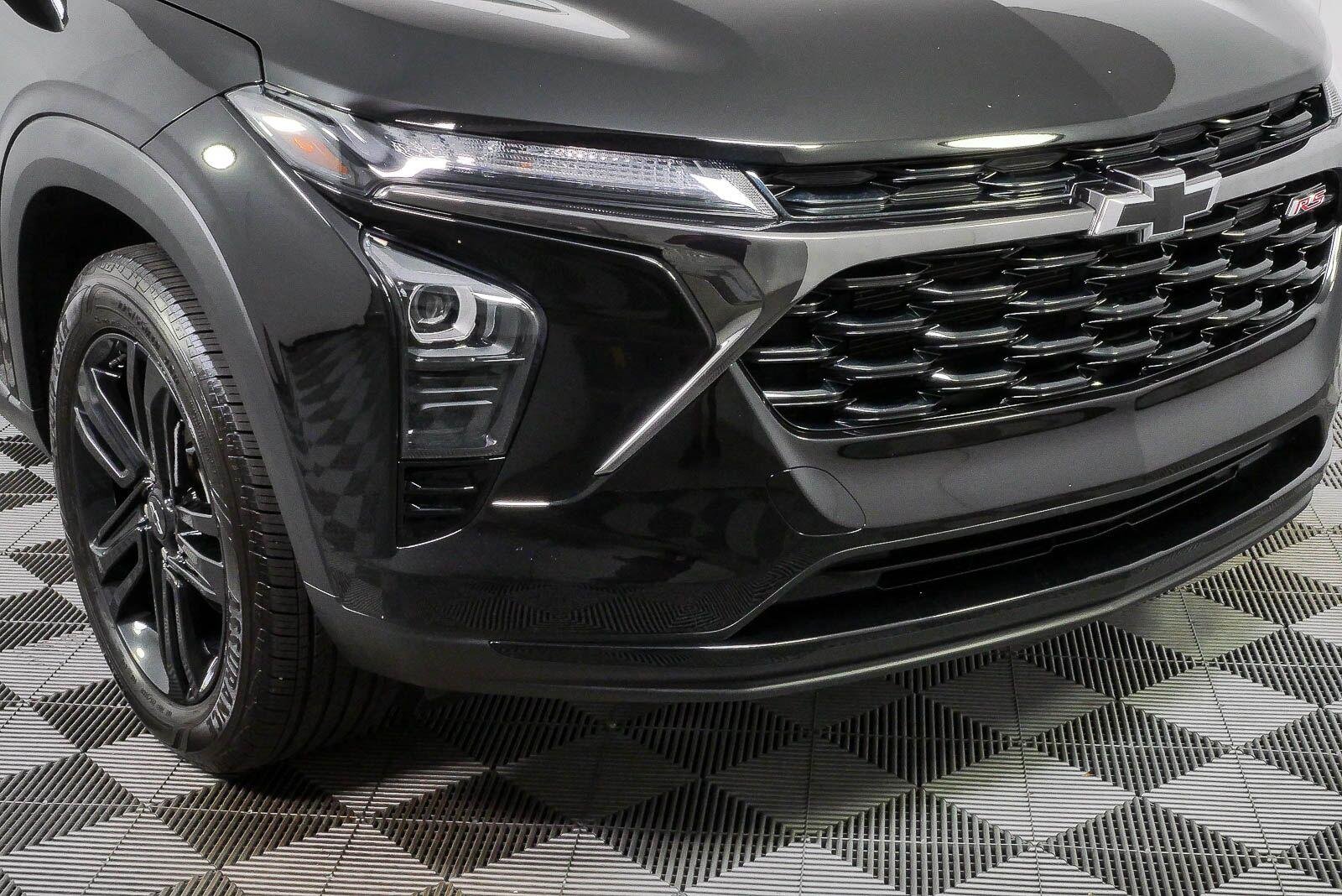 2025 Chevrolet Trax RS - Photo 34