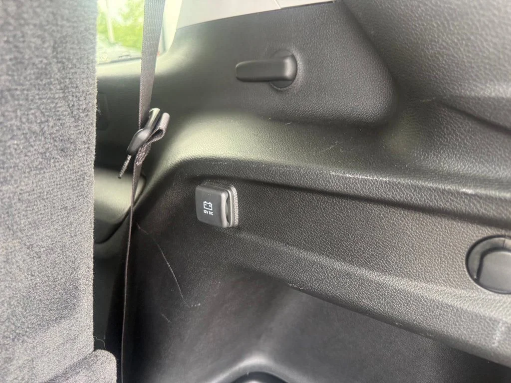 Used 2023 White Jeep Limited image 51
