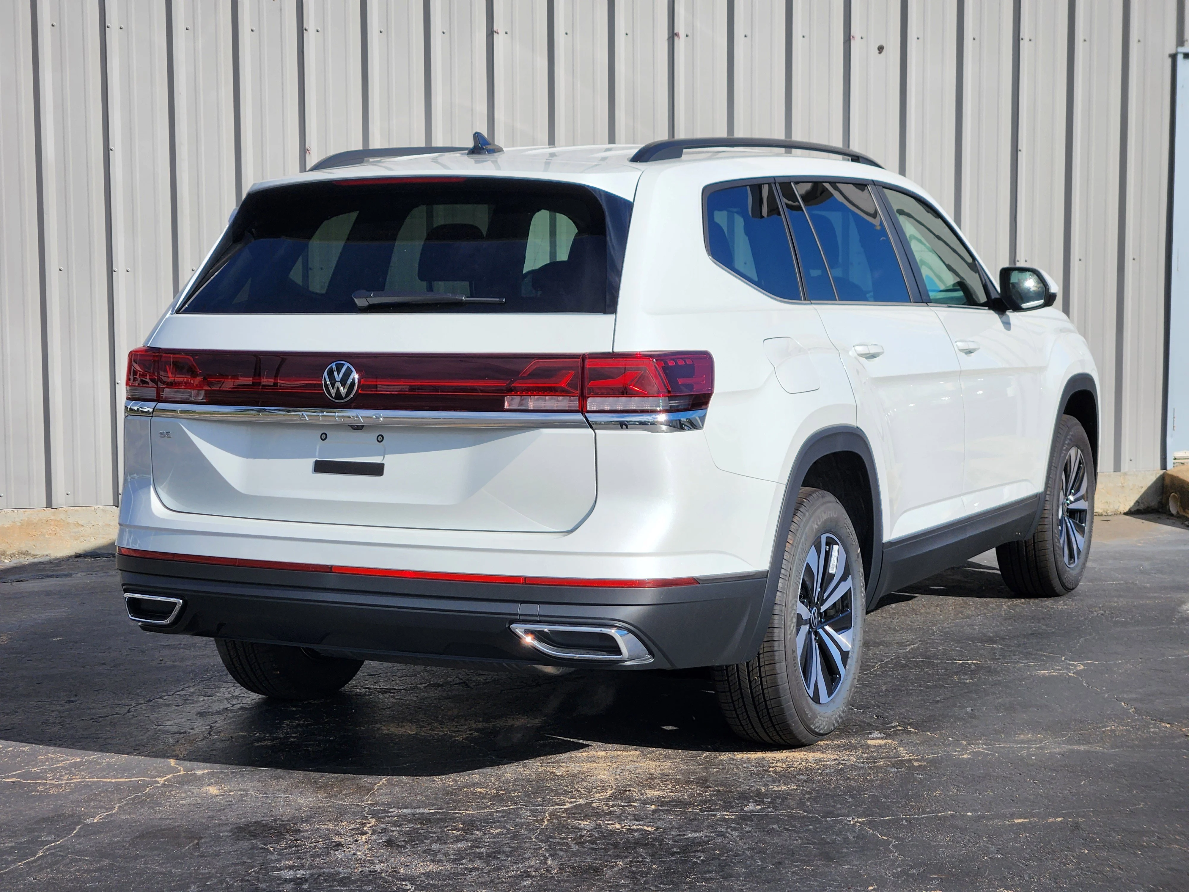 New 2026 White Volkswagen 2.0T SE image 3