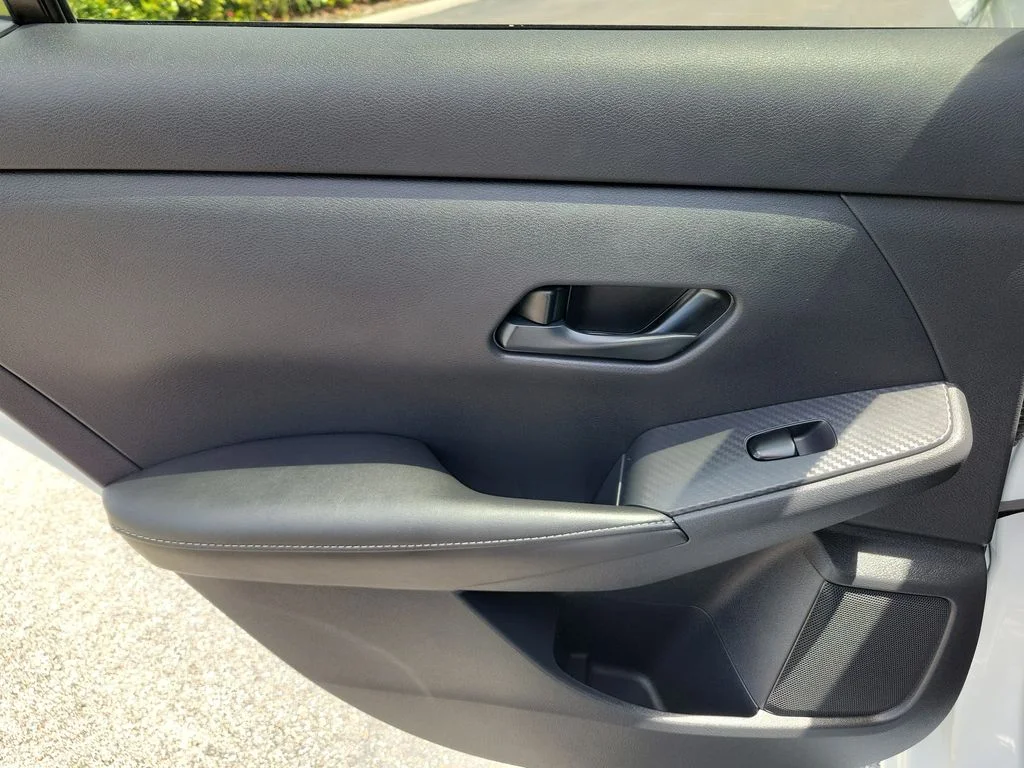 Certified Used 2025 White Nissan S image 14