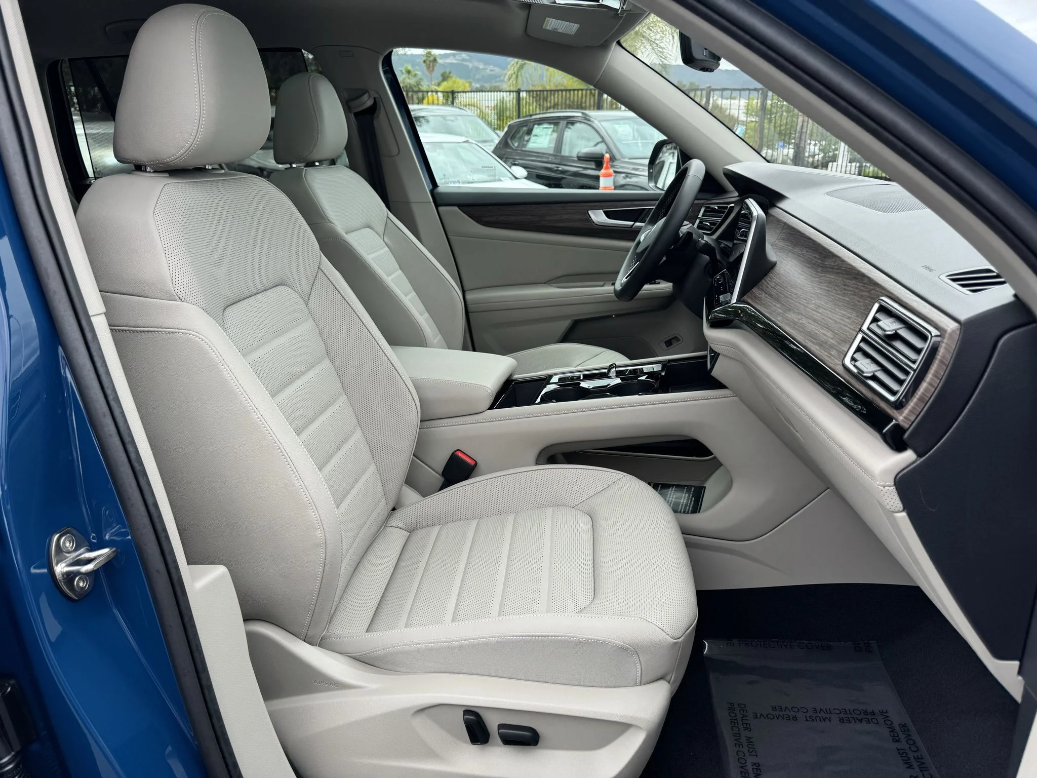 New 2026 Mountain Lake Blue Metallic Volkswagen 2.0T SEL image 35