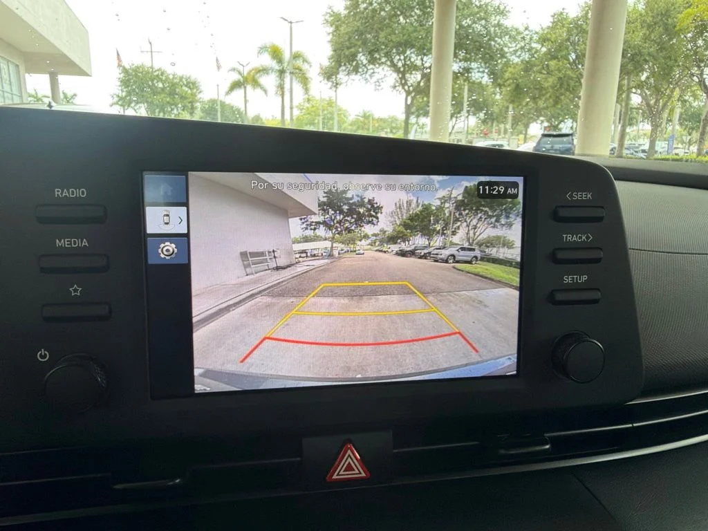 Used 2025 Gray Hyundai SEL Sport image 11