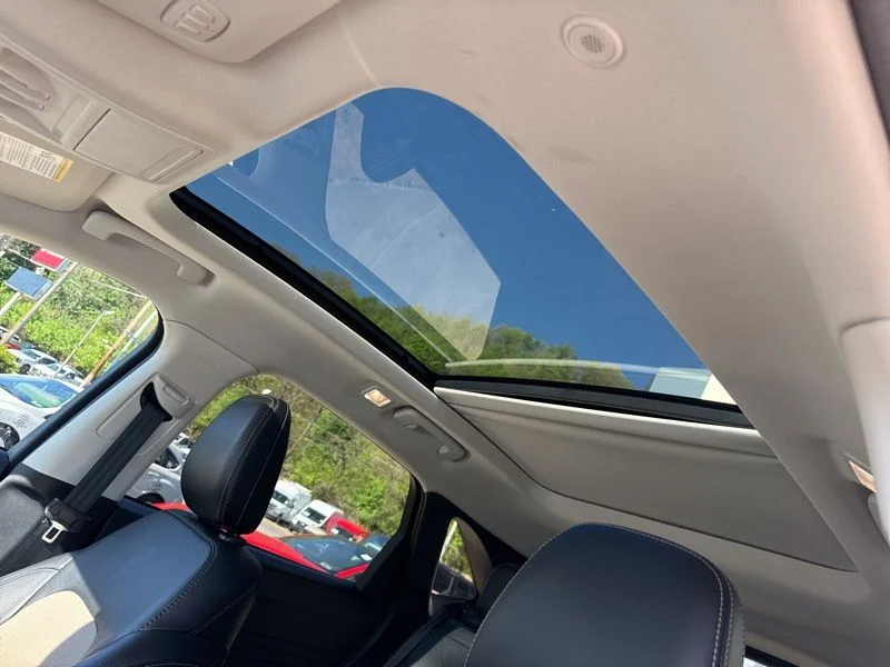 Used 2022 Blue Ford Titanium image 18