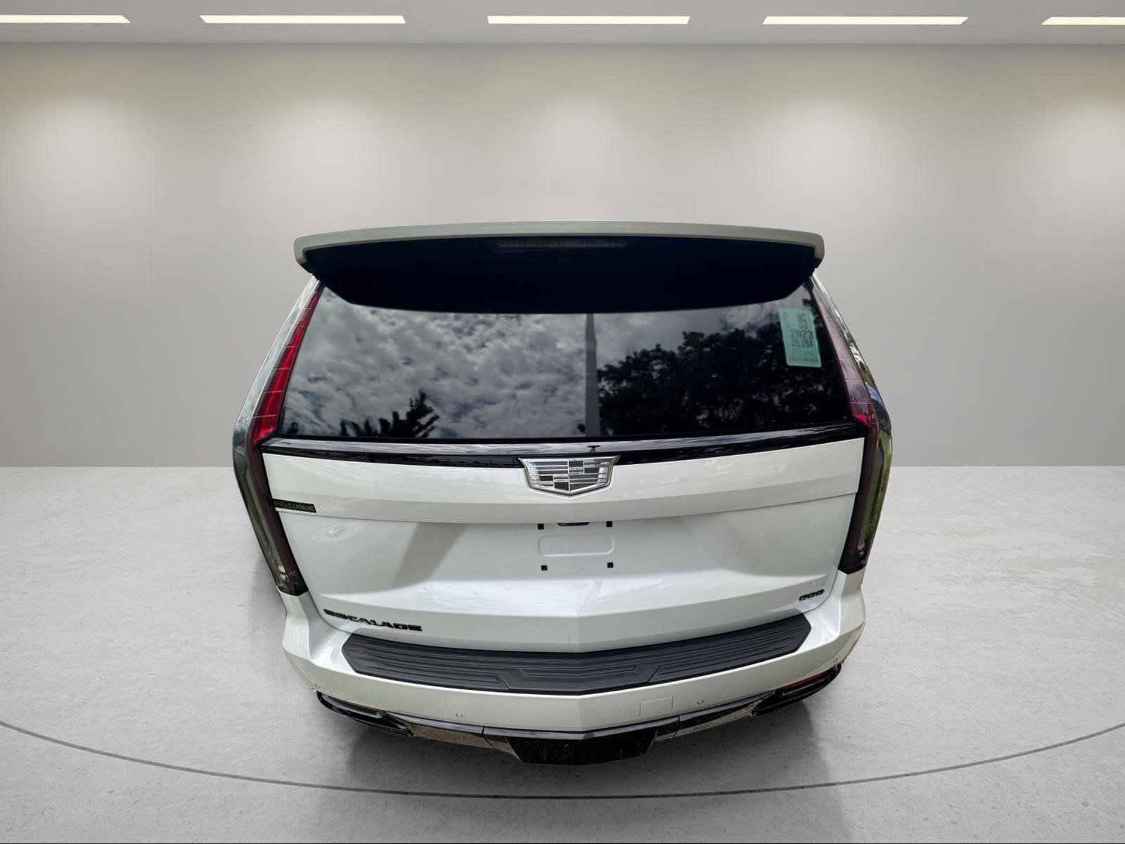 Used 2023 Crystal White Tricoat Cadillac 4WD Sport Platinum image 15
