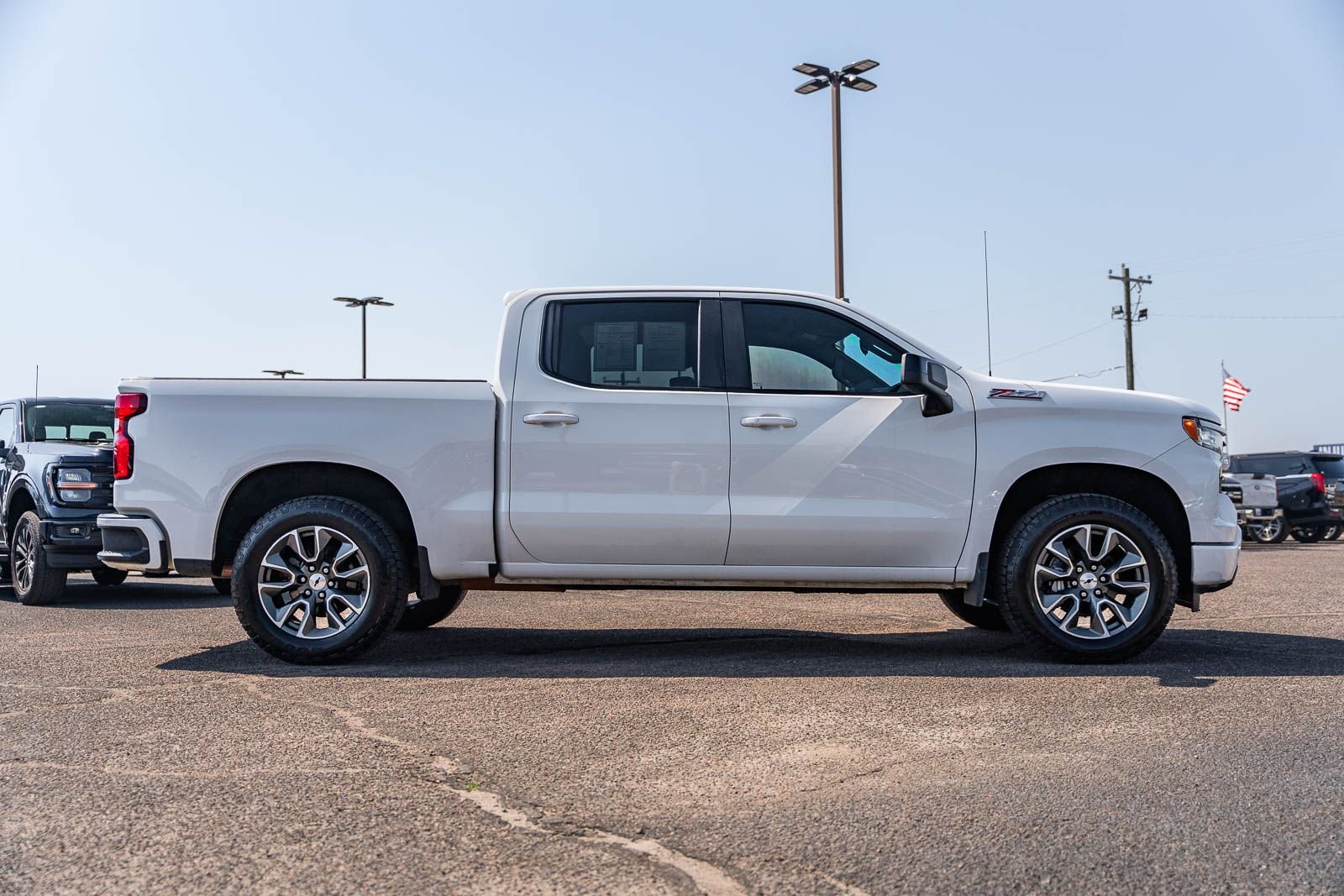 Used 2022 White Chevrolet RST image 7
