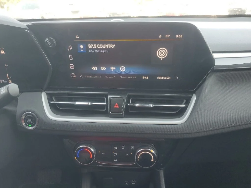 Used 2025 Black Chevrolet LT image 21
