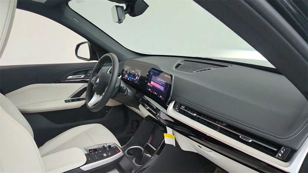 Used 2026 Black Sapphire Metallic BMW xDrive28i image 12