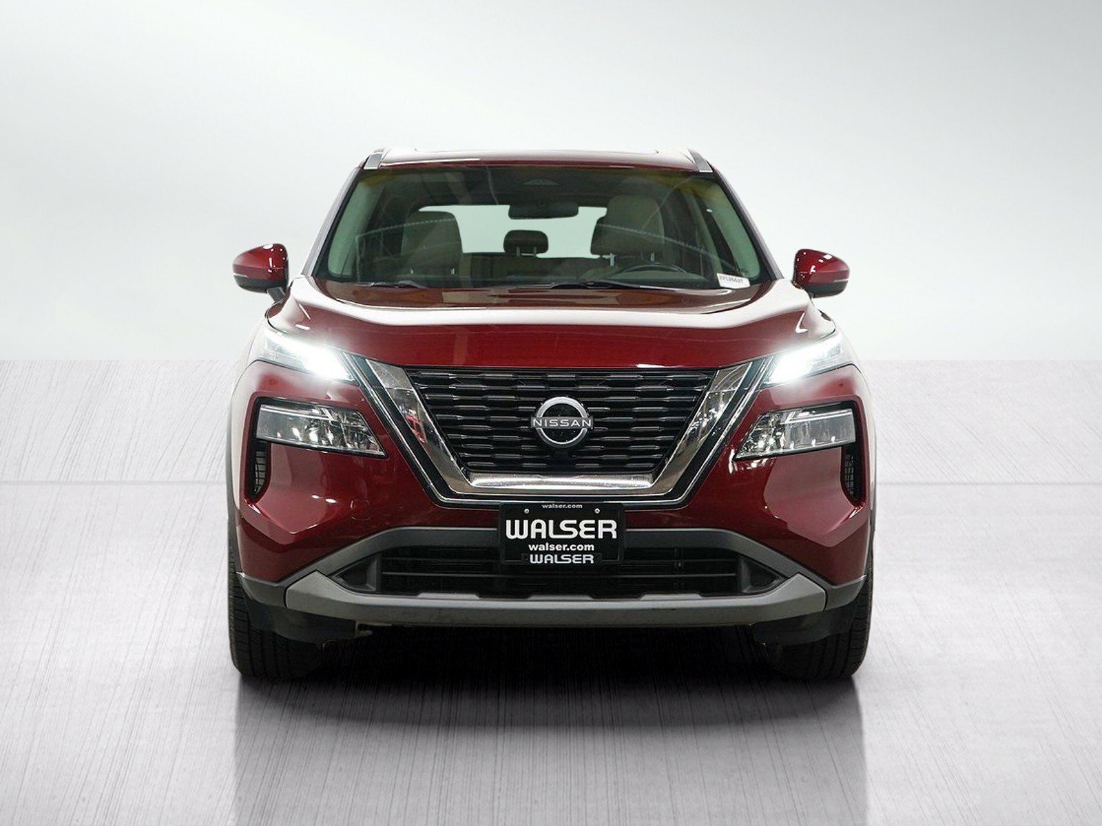 Used 2023  Nissan SV image 8